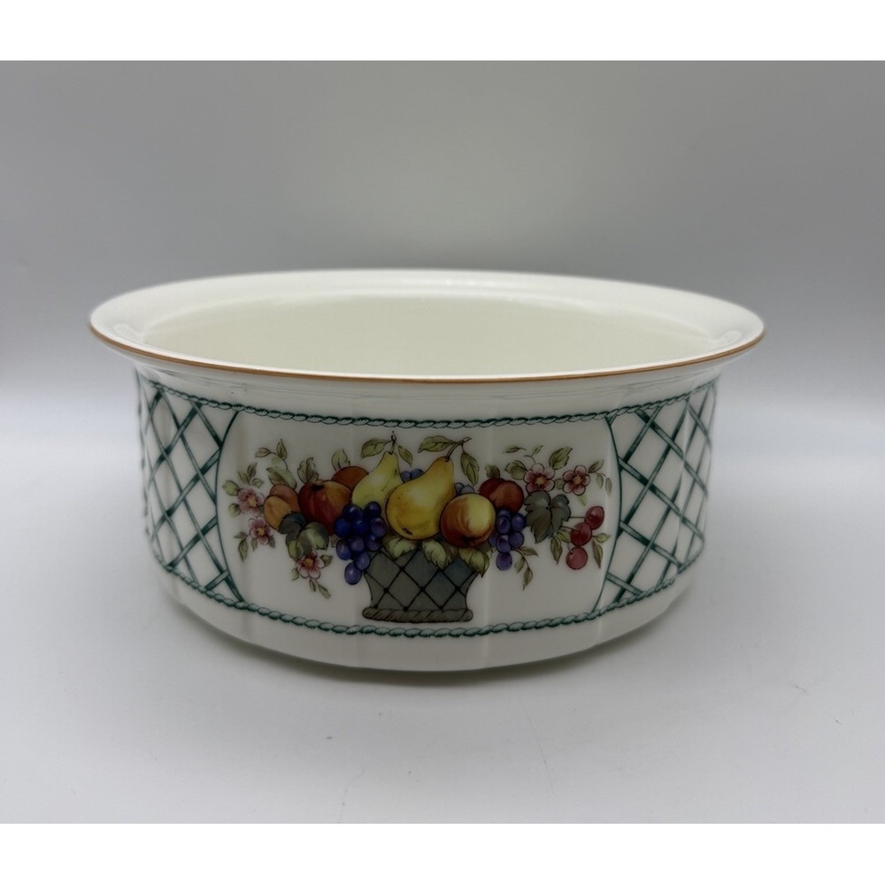 VILLEROY & BOCH BASKET 7.5" Inside to 8.5 Outside Round Vegetable Serving Bowl